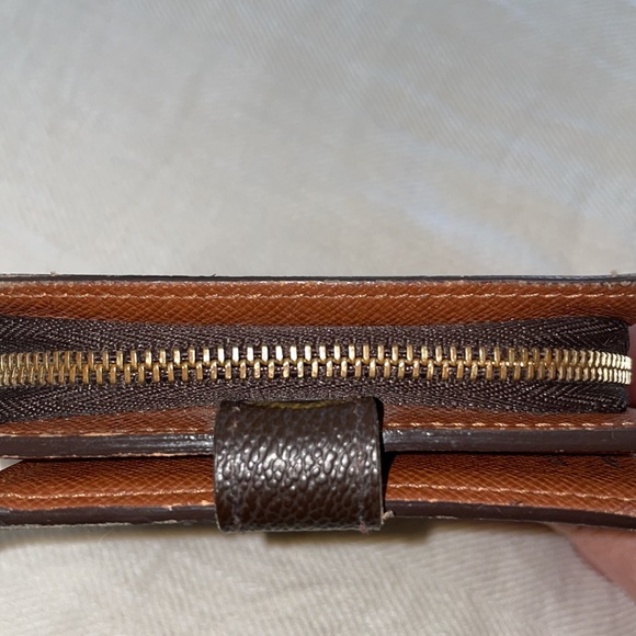 LV Monogram Compact Zippe Zipped Wallet - Picture 11 of 11